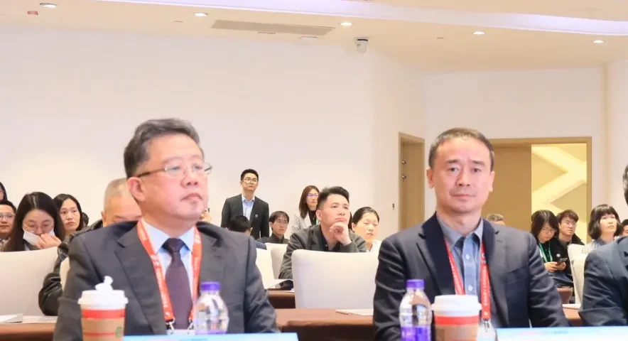 SESSION2主持.JPG