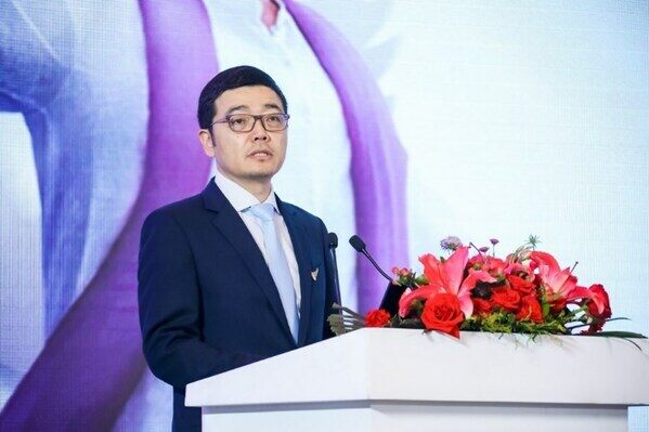 赛诺菲大中华区总裁施旺先生在大会致辞 赛诺菲大中华区总裁施旺先生在大会致辞