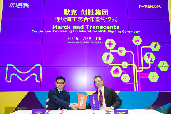 签约仪式从左到右依次为:创胜集团首席运营官叶峰博士,默克生物工艺中国副总裁麦轩恺博士 签约仪式从左到右依次为:创胜集团首席运营官叶峰博士,默克生物工艺中国副总裁麦轩恺博士