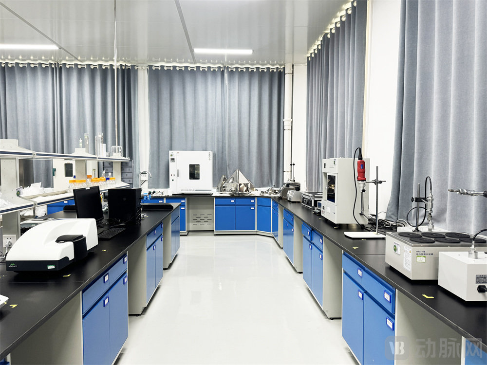 研发实验室 (2).jpg