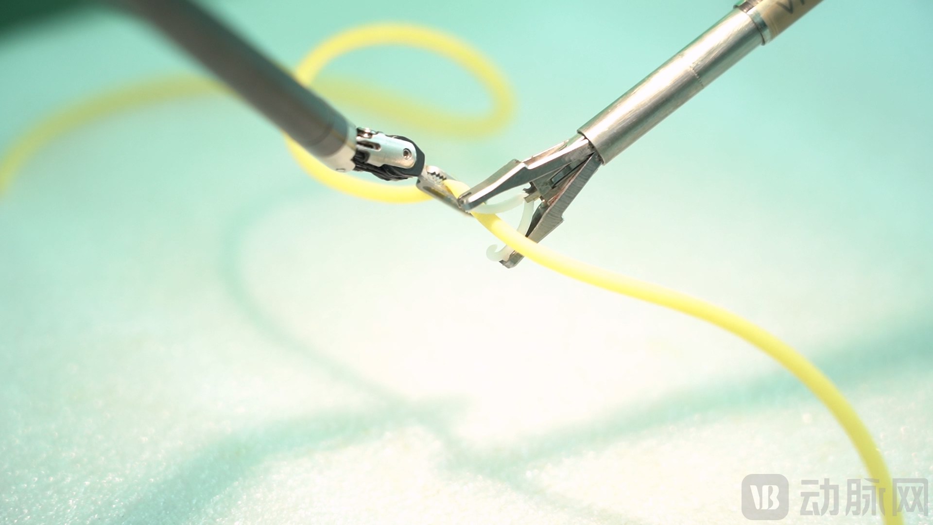 自动组织闭合夹系统,一发六夹 安全高效.jpg