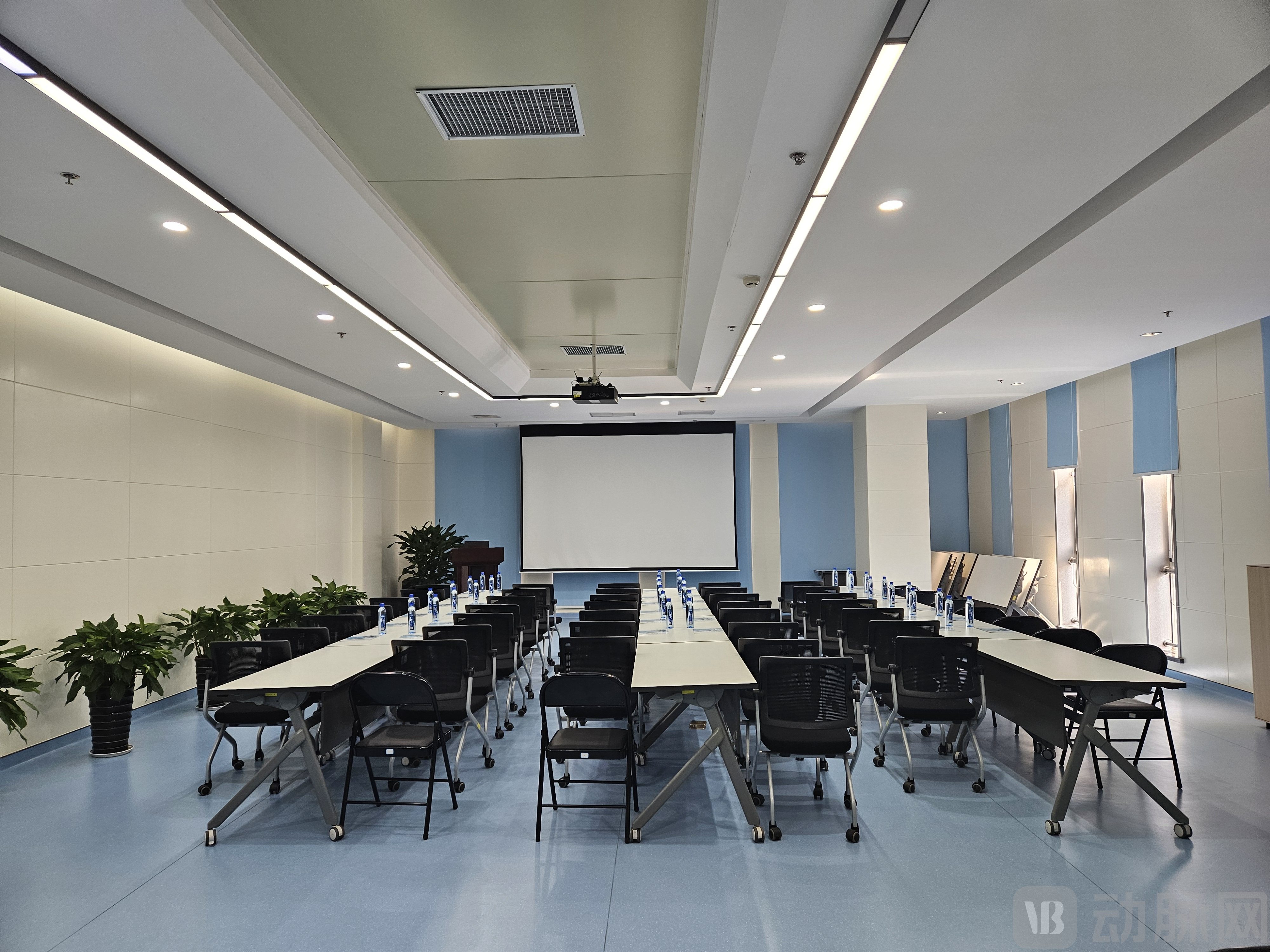 会议室 (1).jpg