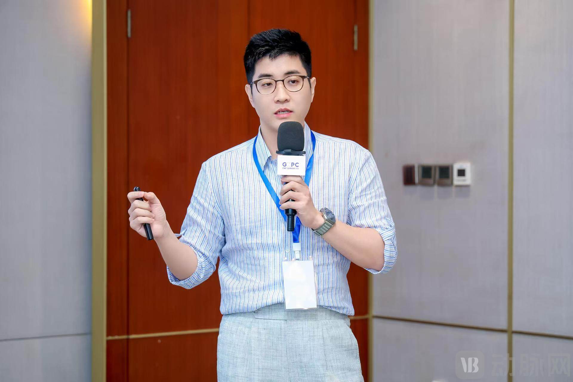 李晨.jpg