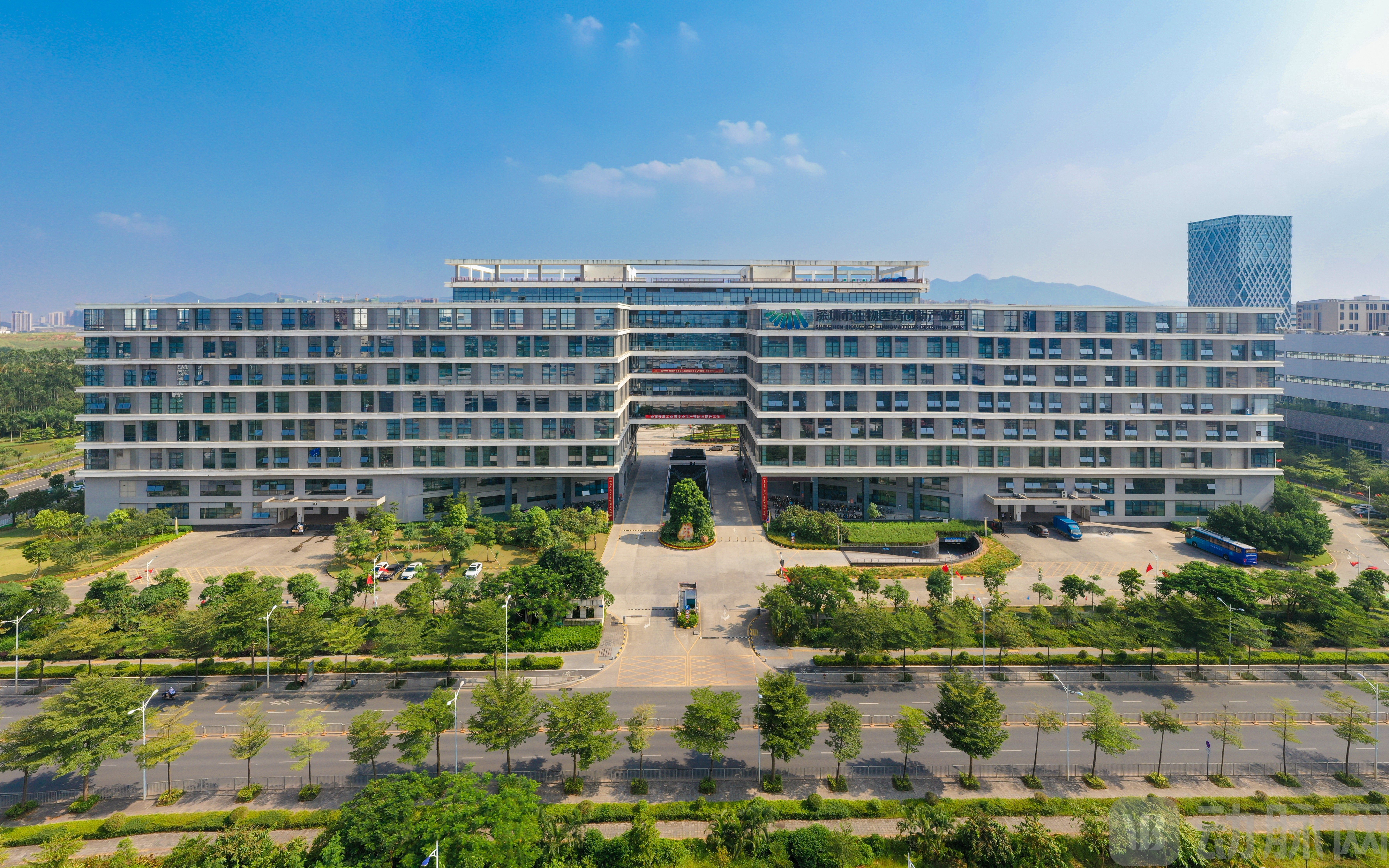 深圳坪山研发中心(1).jpg