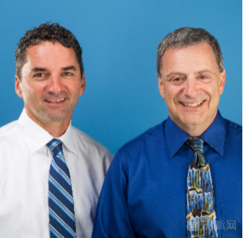 Mark Torchia与Richard Tyc.png