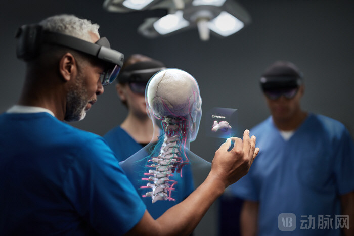 700HoloLens2_Healthcare2.jpg