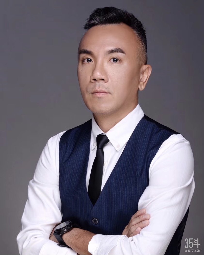 图四：创始人.jpg