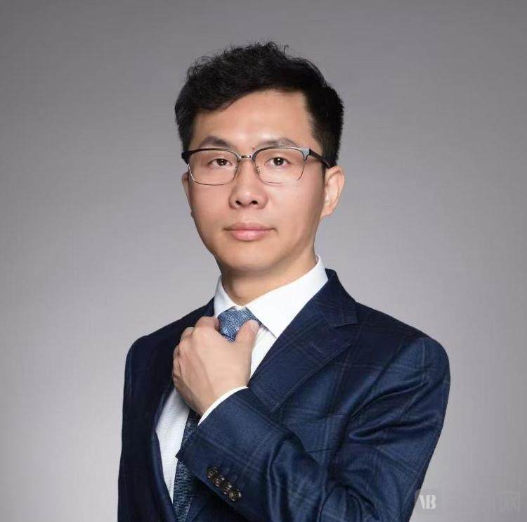 王卫彬.jpg