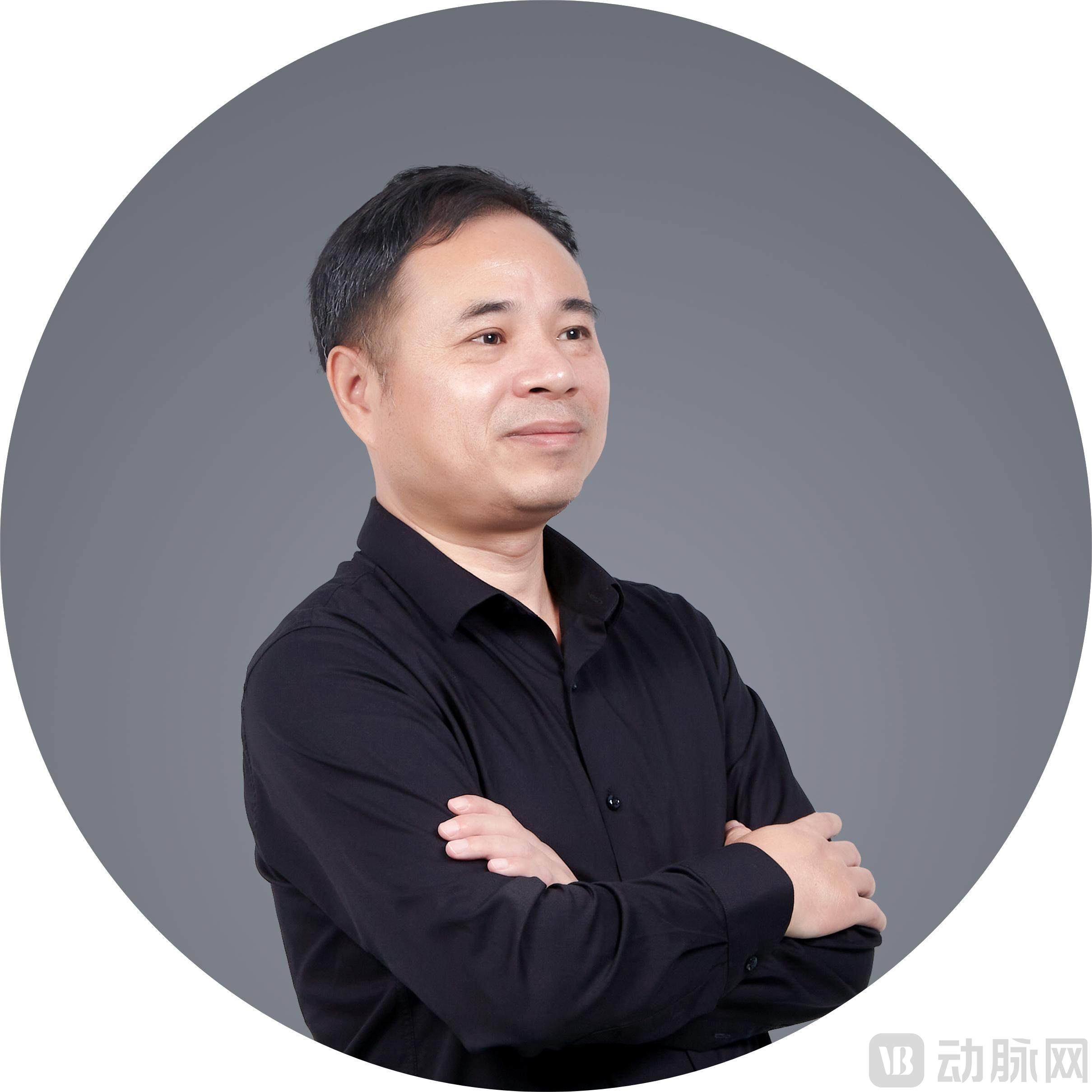 黄伟东.jpg