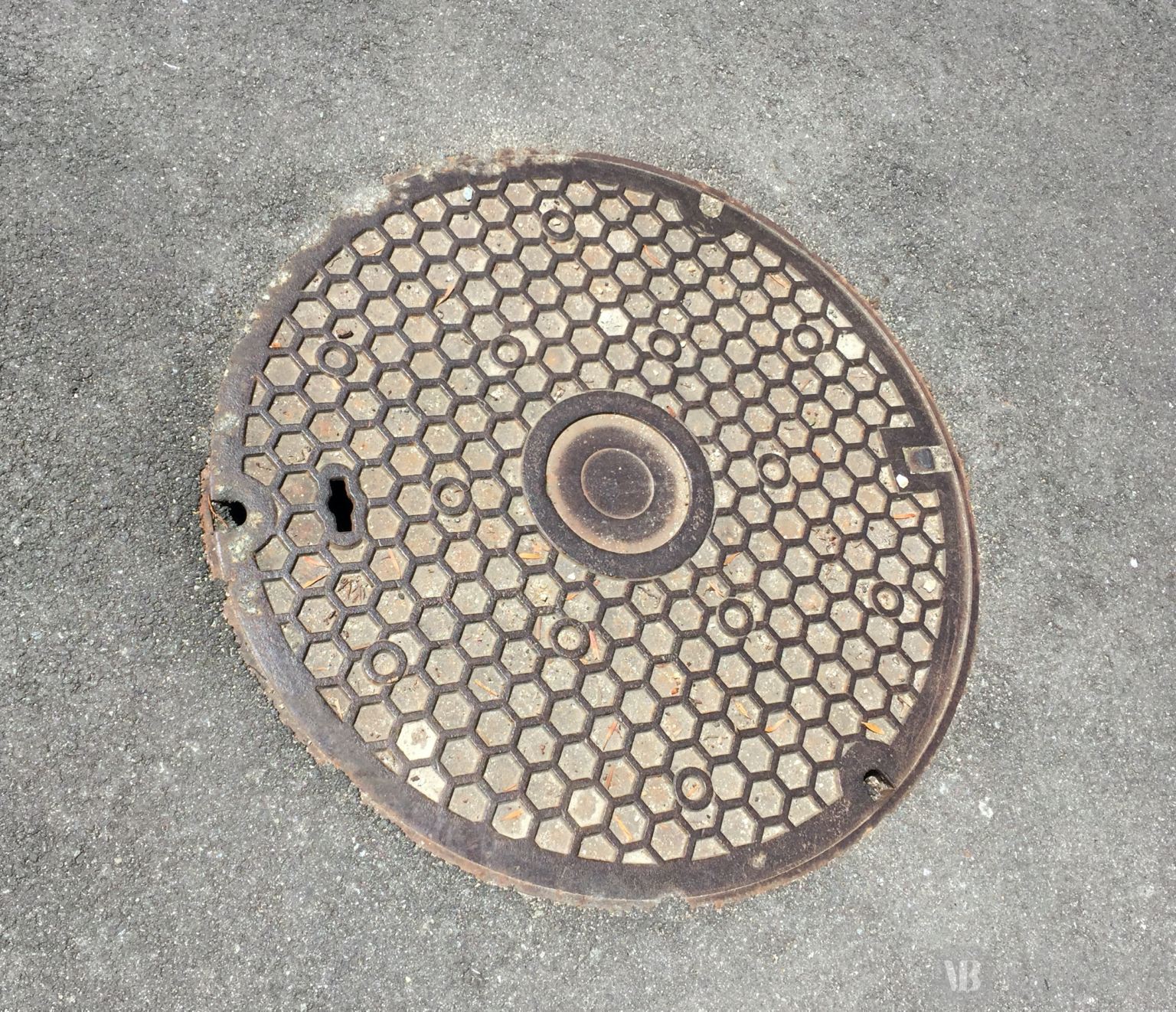 manhole-cover-glenoid-2-1536x1322.png